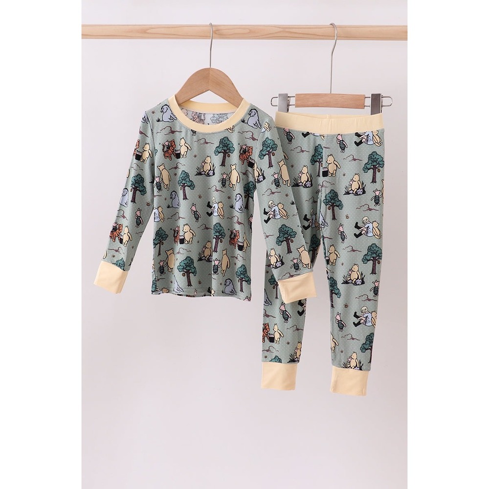 Winnie the Pooh Bamboo Pajamas Kids Size 5 Two Piece Set Sage Green Disney NEW
